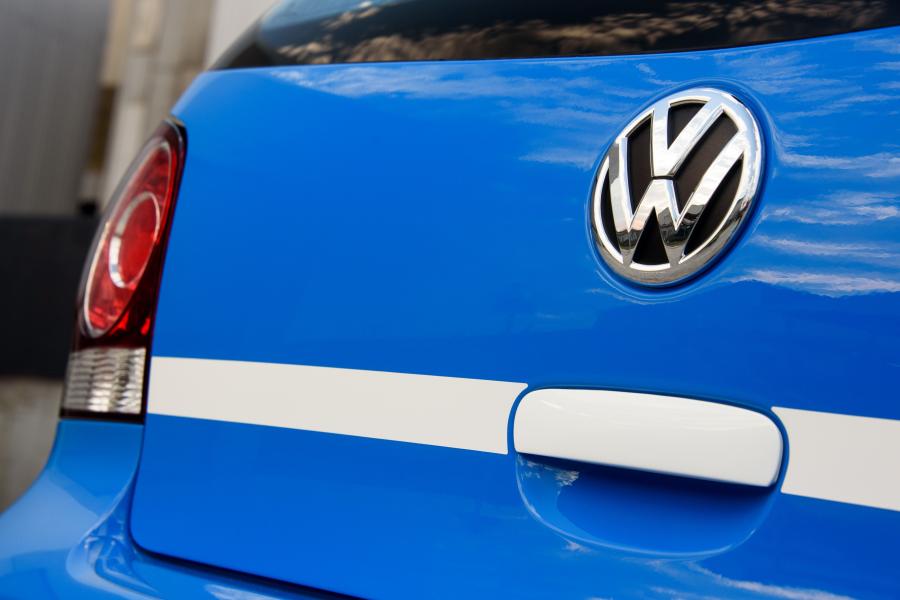 Логотип Volkswagen Citi Vivo 2017 года  (фото 7 из 13)